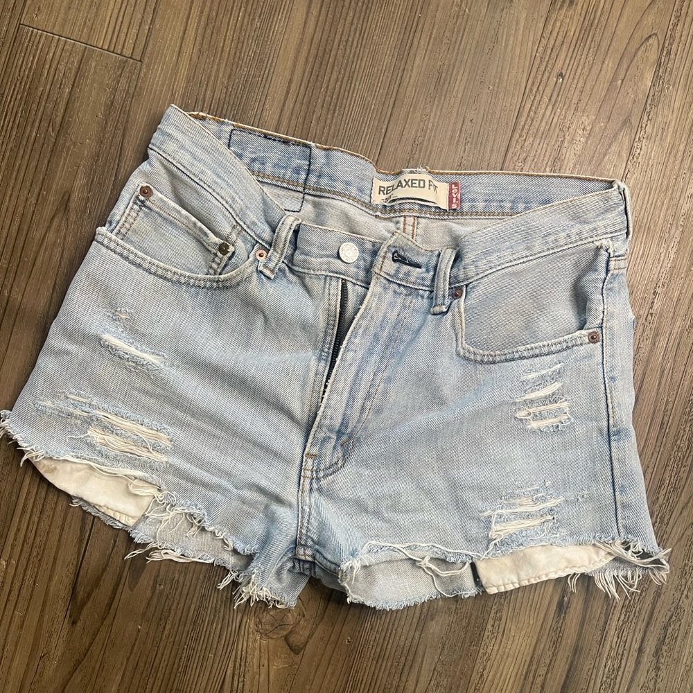 LEVI vintage cut off shorts